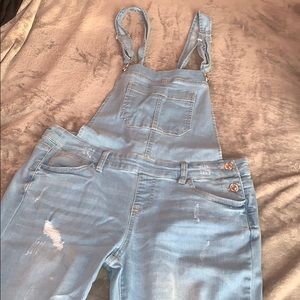 COPY - Overalls With Ripped Jeans